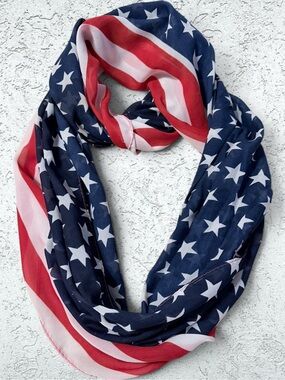 🌻Source Unknown Red, White & Blue Star Print Infinity Scarf
